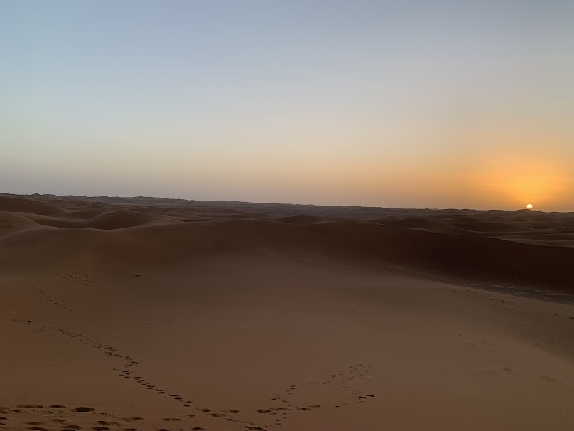 El atardecer en el desierto de Erg Chigaga